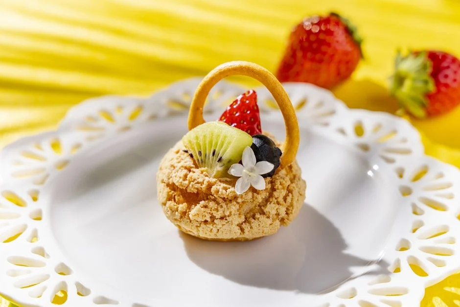 フルーツカスタードのクッキーシュー