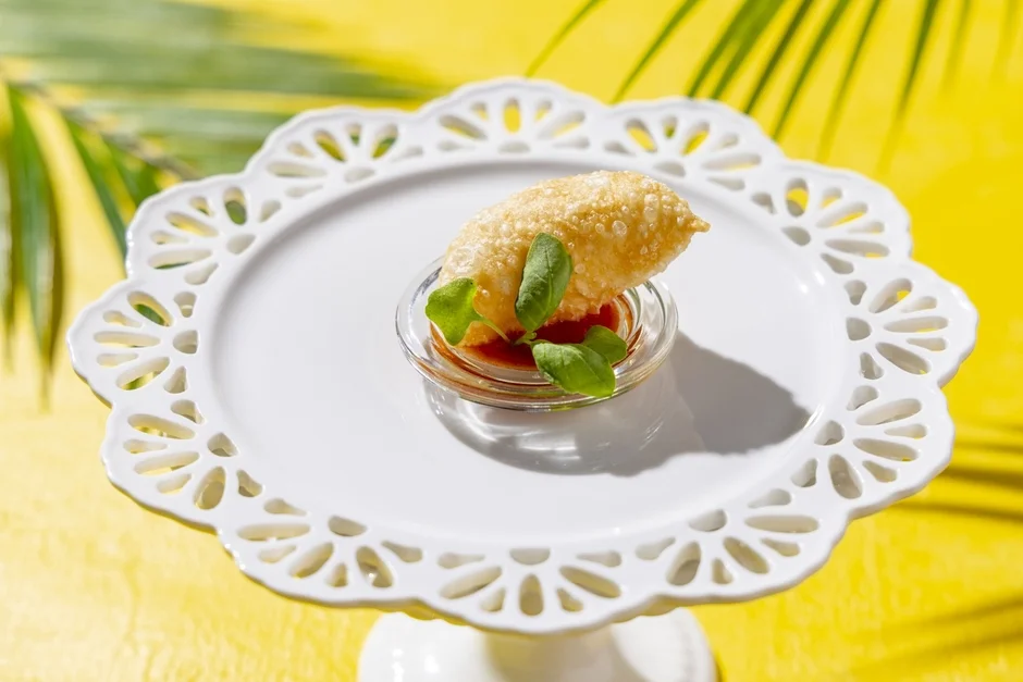 揚げカルツォーネ