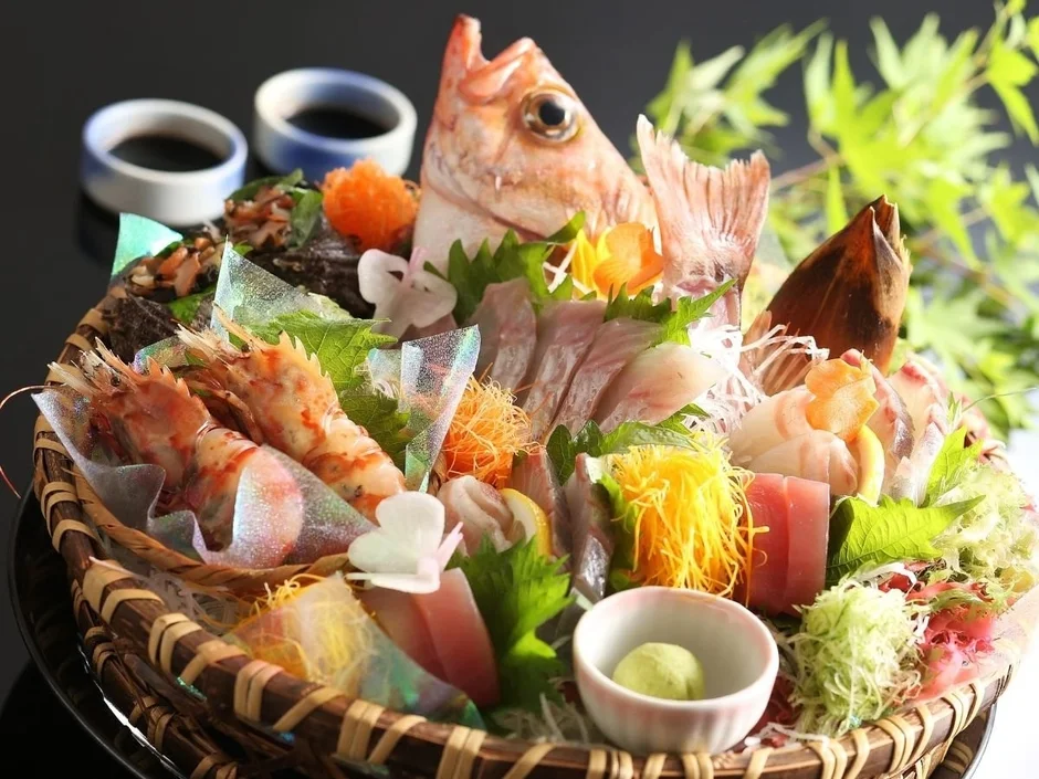 旬魚の豪快魚介盛り