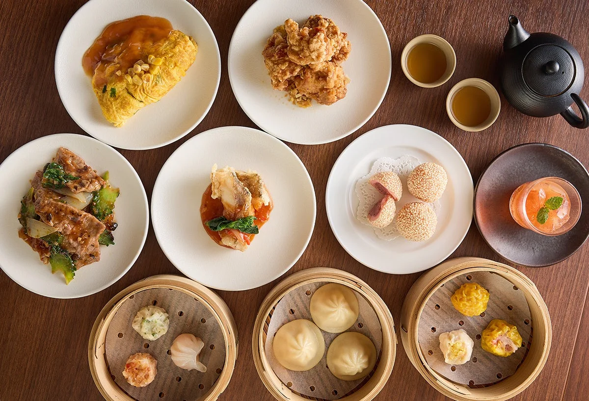 飲茶の豪華な食卓の俯瞰図