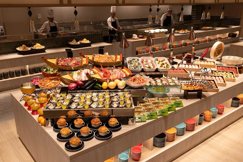 豪華なビュッフェ料理