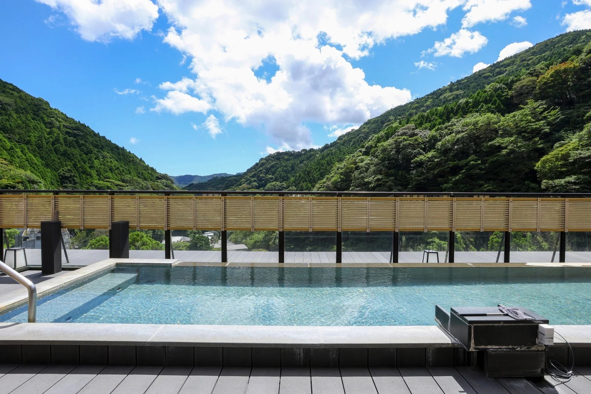 山翠楼 SANSUIROUの露天風呂